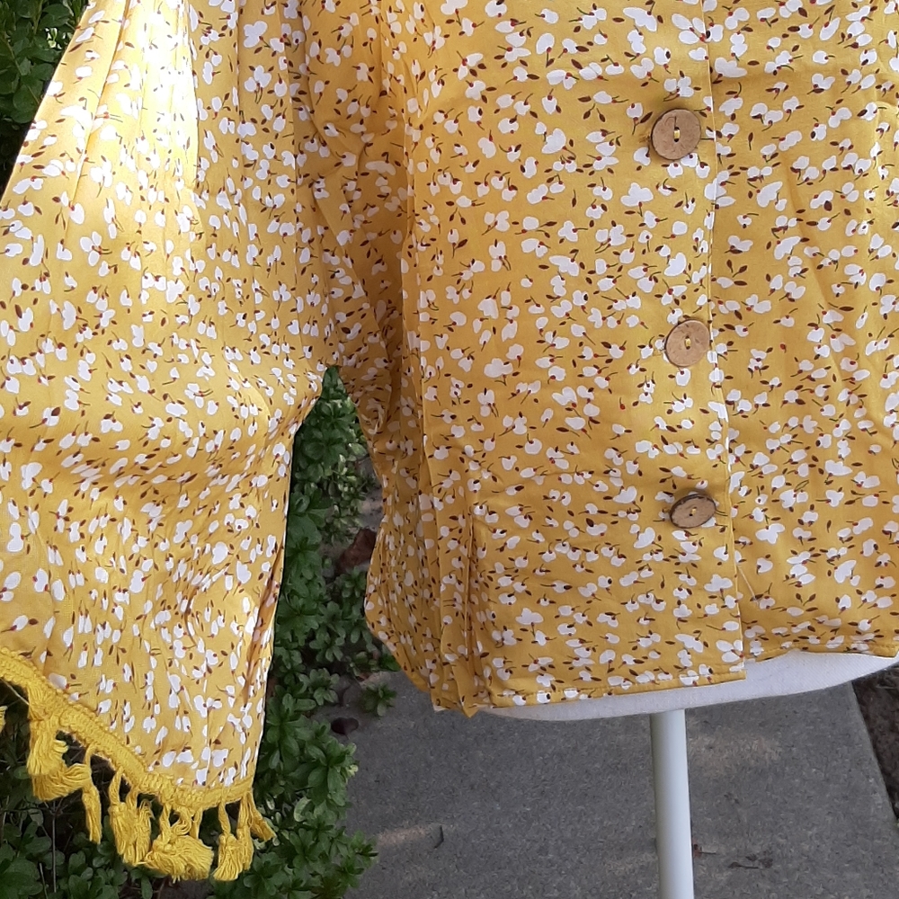 LAST 1! 💛 Yellow Boho Tassel Top - Picture 5 of 11